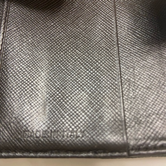 AUTHENTIC!! PRADA Nylon Green Wallet. Portafoglio tessuto Verde. - Picture 6 of 11